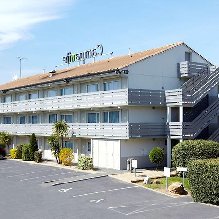 Hotel Campanile Nantes ~ Rezé Aéroport Exterior foto