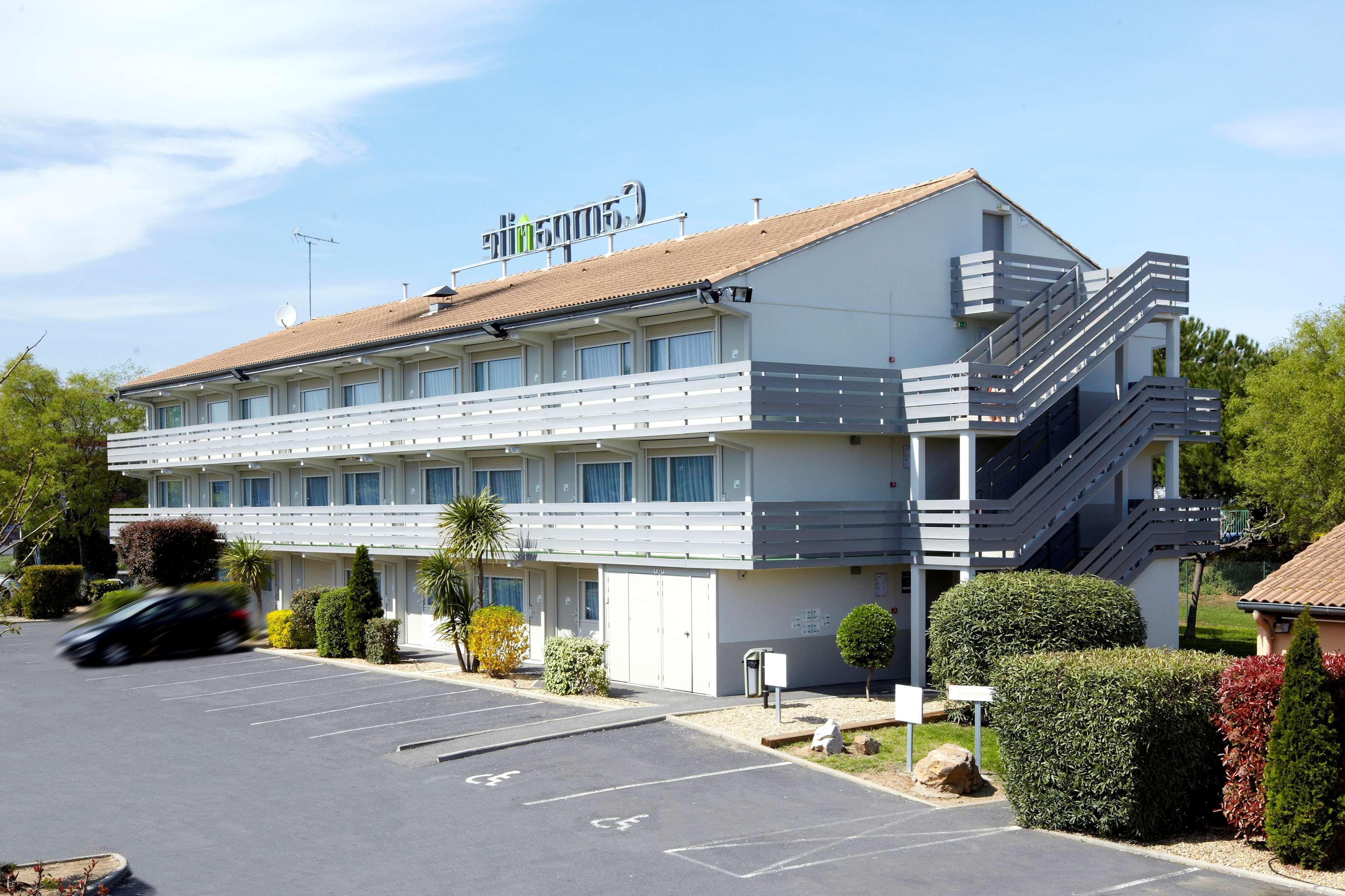 Hotel Campanile Nantes ~ Rezé Aéroport Exterior foto
